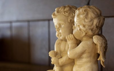 Harmonies et Discordes : Bruits, Cris, Murmures et Chuchotements et leur Influence sur nos Émotions et notre Cognition (PFLG : Chapitre 19)